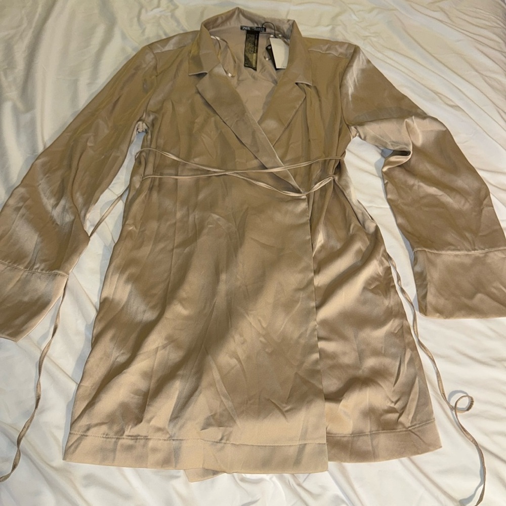 SATIN EFFECT WRAP SHIRT